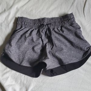 Lululemon Chose a side Reversible shorts